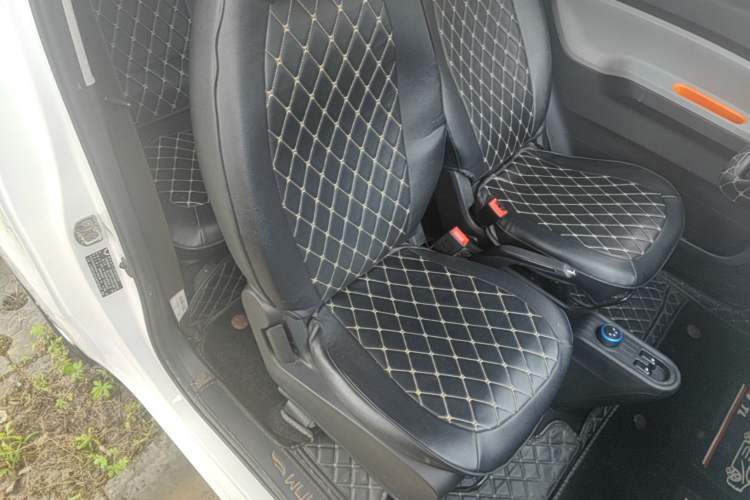 Used Wuling Hongguang MINIEV 2020 Zizai Version Lithium-NMC Right Front Seat