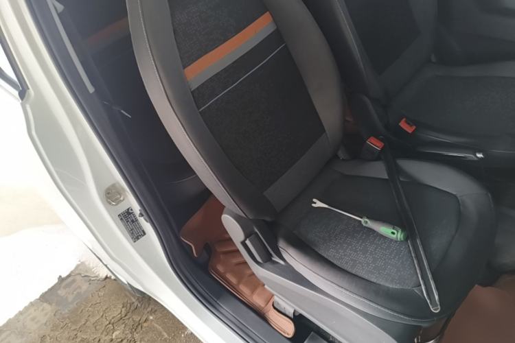 Used Wuling Hongguang MINIEV 2020 Freedom Version Lithium Iron Phosphate Right Front Seat