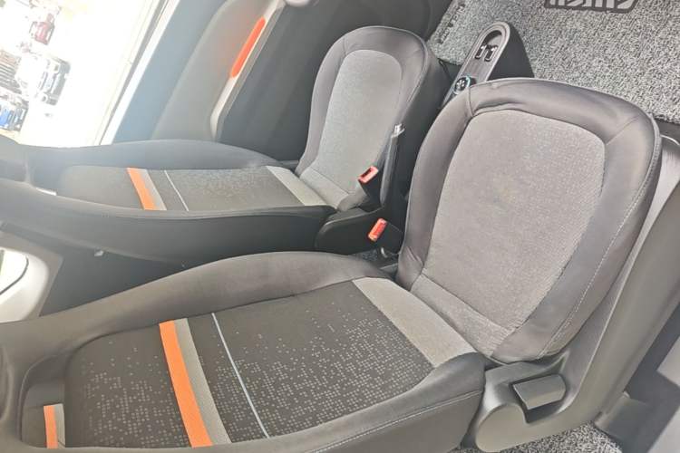 Used Wuling Hongguang MINIEV 2020 Zizai Version Lithium-NMC Right Front Seat