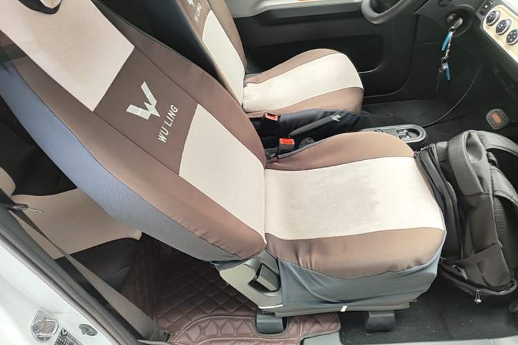 Used Wuling Hongguang MINIEV 2020 Freedom Version Lithium Iron Phosphate Right Front Seat