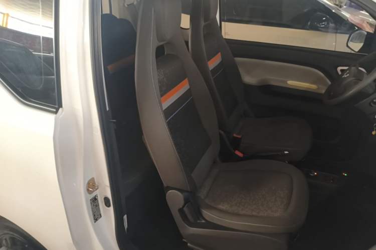 Used Wuling Hongguang MINIEV 2020 Enjoyment Model Lithium Iron Phosphate Right Front Seat