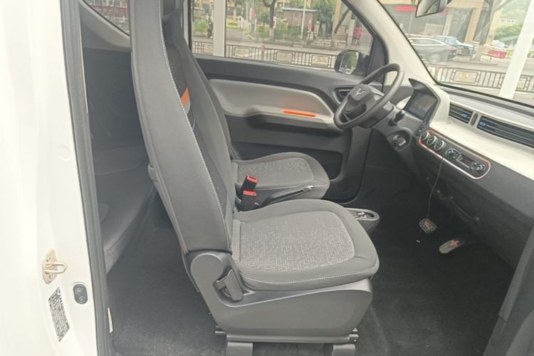 Used Wuling Hongguang MINIEV 2020 Enjoyment Model Lithium Iron Phosphate Right Front Seat