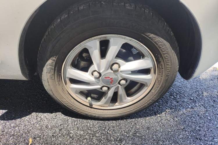 Used Wuling Hongguang MINIEV 2020 Enjoyment Model Lithium Iron Phosphate Right Front Wheel Hub
