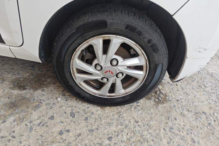 Used Wuling Hongguang MINIEV 2020 Zizai Version Lithium-NMC Right Front Wheel Hub