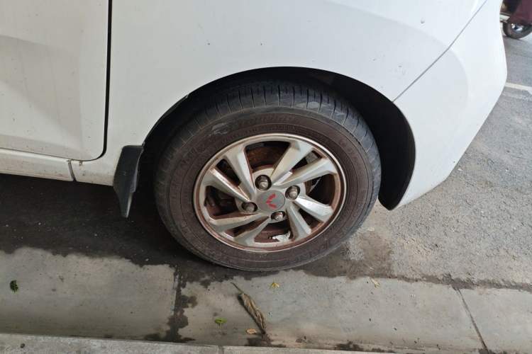 Used Wuling Hongguang MINIEV 2020 Freedom Version Lithium Iron Phosphate Right Front Wheel Hub