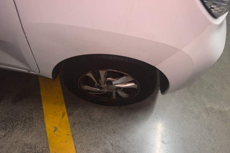 Used Wuling Hongguang MINIEV 2020 Freedom Version Lithium Iron Phosphate Right Front Wheel Hub