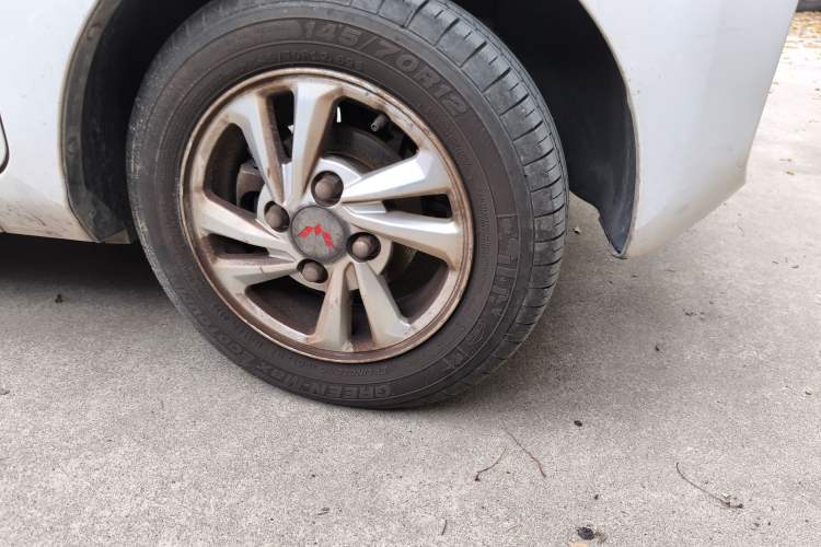 Used Wuling Hongguang MINIEV 2020 Enjoy Edition Lithium-Ion Battery Right Front Wheel Hub