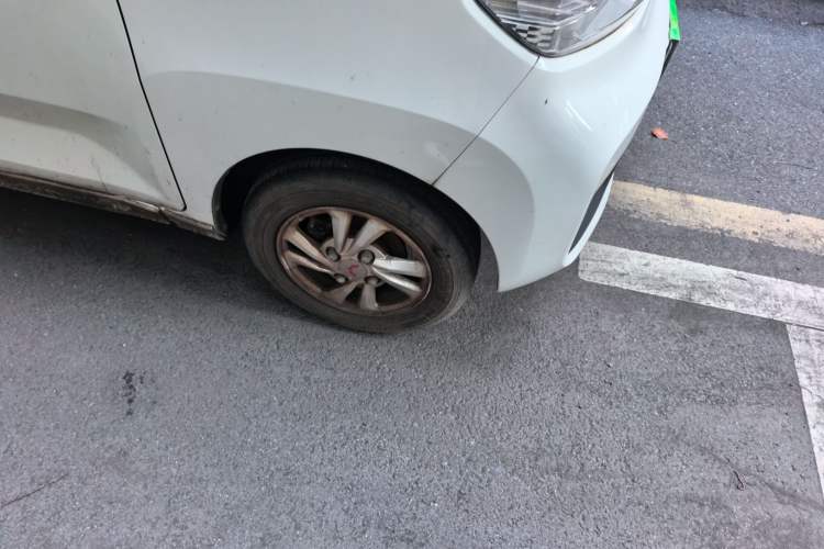 Used Wuling Hongguang MINIEV 2020 Lite Version Lithium Iron Phosphate Right Front Wheel Hub