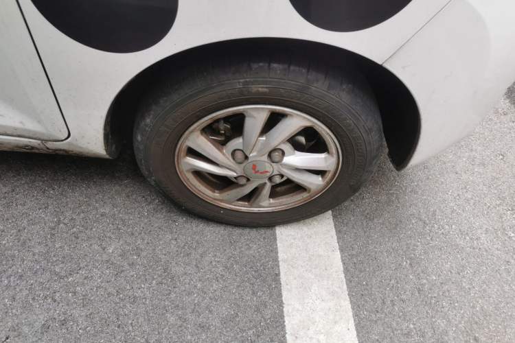 Used Wuling Hongguang MINIEV 2020 Freedom Version Lithium Iron Phosphate Right Front Wheel Hub