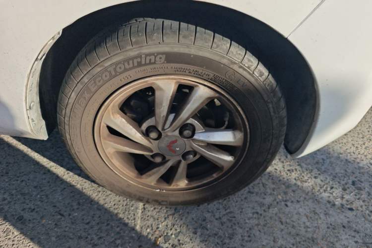 Used Wuling Hongguang MINIEV 2020 Enjoyment Model Lithium Iron Phosphate Right Front Wheel Hub