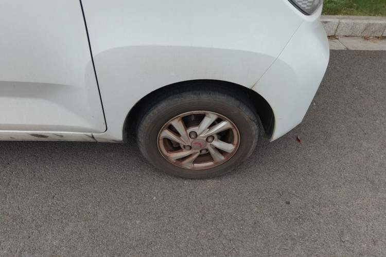 Used Wuling Hongguang MINIEV 2020 Zizai Version Lithium-NMC Right Front Wheel Hub