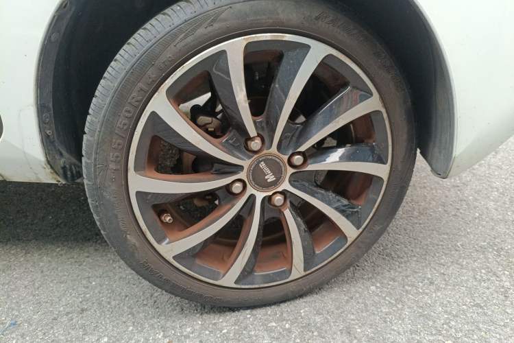 Used Wuling Hongguang MINIEV 2020 Enjoy Edition Lithium-Ion Battery Right Front Wheel Hub