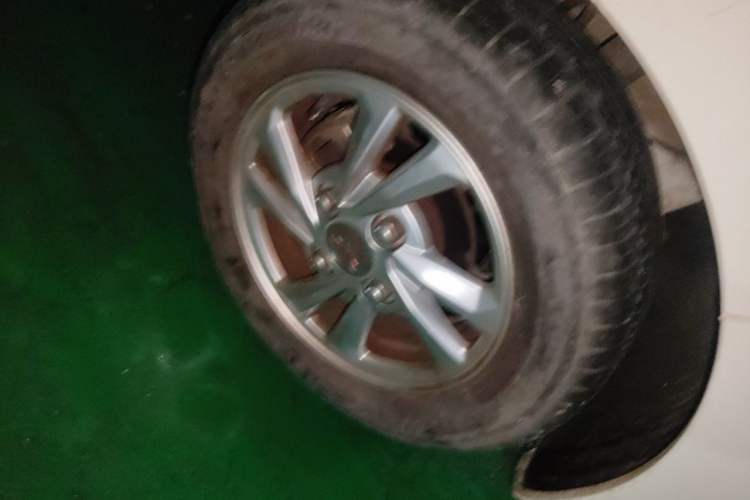 Used Wuling Hongguang MINIEV 2020 Freedom Version Lithium Iron Phosphate Right Front Wheel Hub