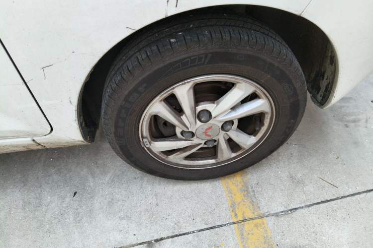 Used Wuling Hongguang MINIEV 2020 Freedom Version Lithium Iron Phosphate Right Front Wheel Hub