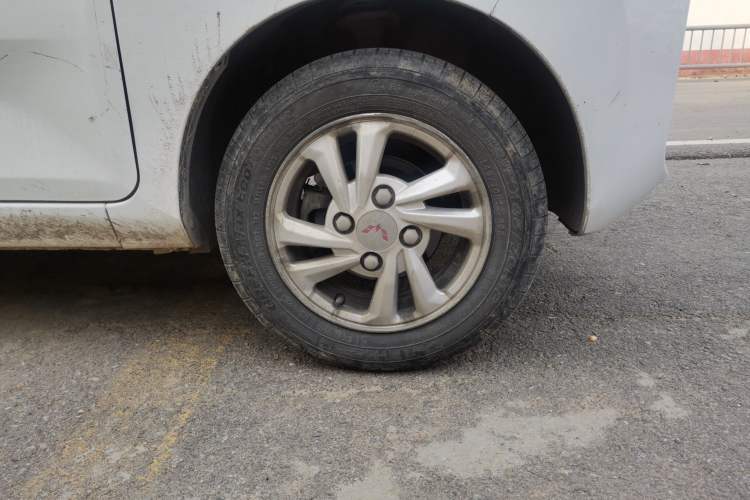 Used Wuling Hongguang MINIEV 2020 Enjoyment Model Lithium Iron Phosphate Right Front Wheel Hub