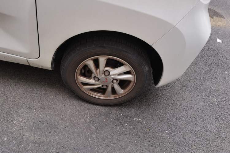 Used Wuling Hongguang MINIEV 2020 Freedom Version Lithium Iron Phosphate Right Front Wheel Hub