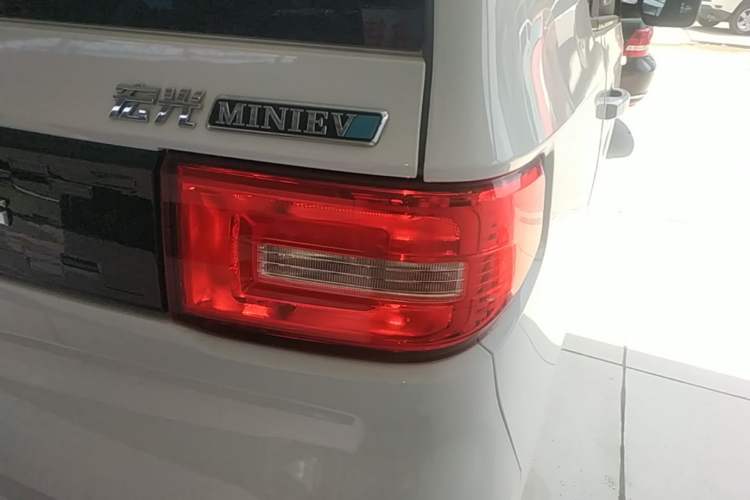 Used Wuling Hongguang MINIEV 2020 Enjoyment Model Lithium Iron Phosphate Right Rear Taillight