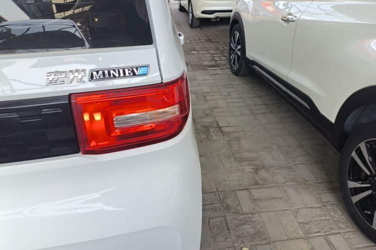 Used Wuling Hongguang MINIEV 2020 Freedom Version Lithium Iron Phosphate Right Rear Taillight