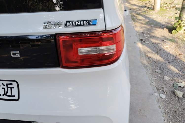 Used Wuling Hongguang MINIEV 2020 Freedom Version Lithium Iron Phosphate Right Rear Taillight