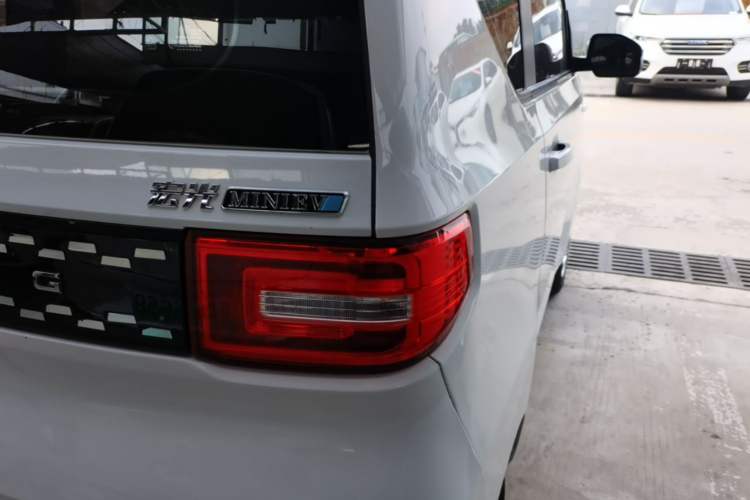 Used Wuling Hongguang MINIEV 2020 Easy Version Lithium-Ion Battery Right Rear Taillight