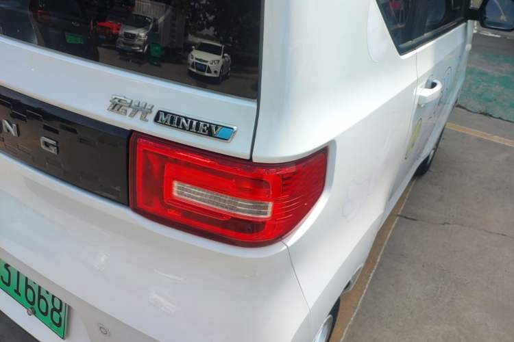 Used Wuling Hongguang MINIEV 2020 Freedom Version Lithium Iron Phosphate Right Rear Taillight