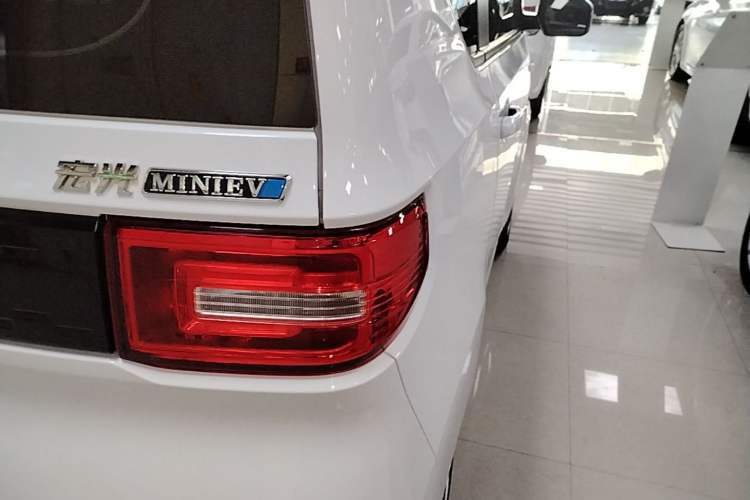 Used Wuling Hongguang MINIEV 2020 Enjoyment Model Lithium Iron Phosphate Right Rear Taillight