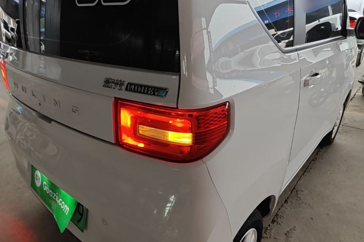 Used Wuling Hongguang MINIEV 2020 Freedom Version Lithium Iron Phosphate Right Rear Taillight