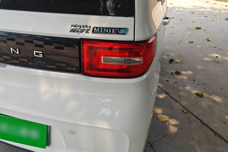 Used Wuling Hongguang MINIEV 2020 Freedom Version Lithium Iron Phosphate Right Rear Taillight