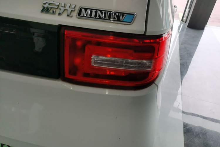 Used Wuling Hongguang MINIEV 2020 Enjoyment Model Lithium Iron Phosphate Right Rear Taillight