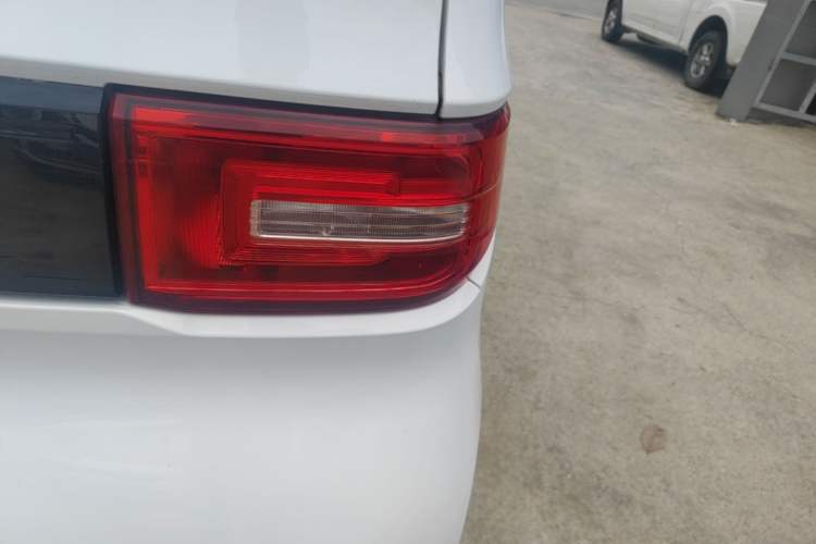 Used Wuling Hongguang MINIEV 2020 Freedom Version Lithium Iron Phosphate Right Rear Taillight