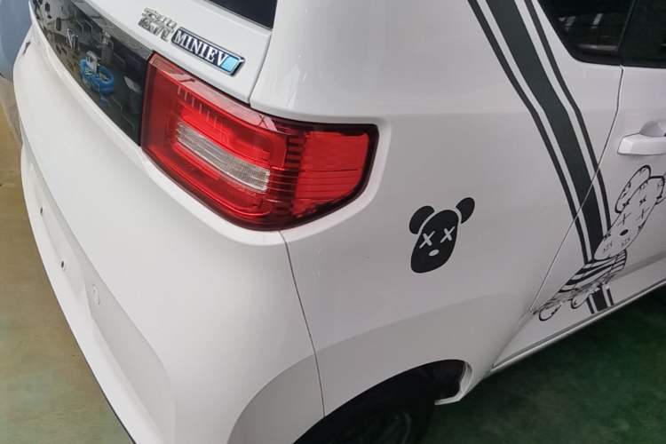 Used Wuling Hongguang MINIEV 2020 Easy Version Lithium-Ion Battery Right Rear Taillight