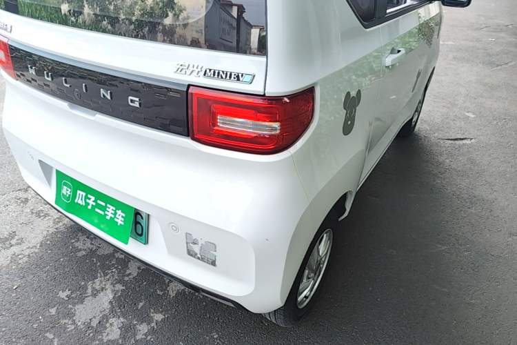 Used Wuling Hongguang MINIEV 2020 Freedom Version Lithium Iron Phosphate Right Rear Taillight