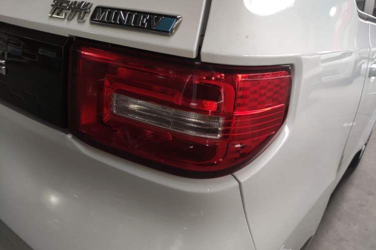 Used Wuling Hongguang MINIEV 2020 Freedom Version Lithium Iron Phosphate Right Rear Taillight