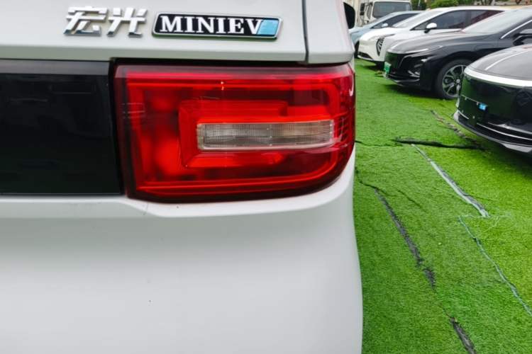 Used Wuling Hongguang MINIEV 2020 Enjoyment Model Lithium Iron Phosphate Right Rear Taillight