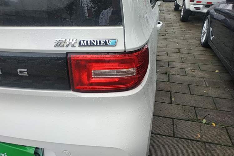 Used Wuling Hongguang MINIEV 2020 Freedom Version Lithium Iron Phosphate Right Rear Taillight