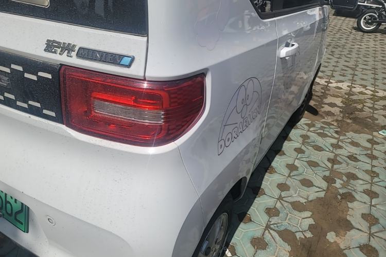 Used Wuling Hongguang MINIEV 2020 Freedom Version Lithium Iron Phosphate Right Rear Taillight
