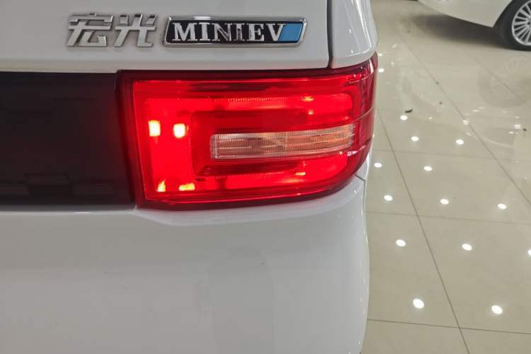 Used Wuling Hongguang MINIEV 2020 Enjoyment Model Lithium Iron Phosphate Right Rear Taillight