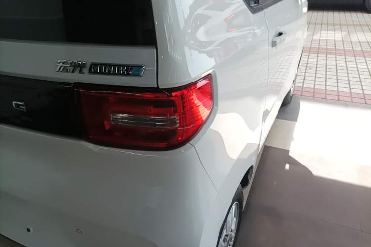 Used Wuling Hongguang MINIEV 2020 Enjoy Edition Lithium-Ion Battery Right Rear Taillight