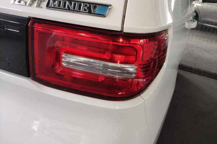 Used Wuling Hongguang MINIEV 2020 Enjoyment Model Lithium Iron Phosphate Right Rear Taillight