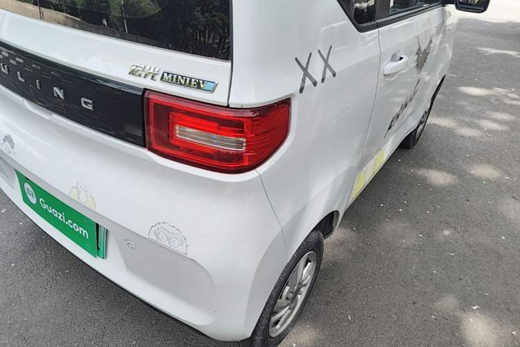 Used Wuling Hongguang MINIEV 2020 Freedom Version Lithium Iron Phosphate Right Rear Taillight
