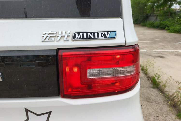 Used Wuling Hongguang MINIEV 2020 Freedom Version Lithium Iron Phosphate Right Rear Taillight