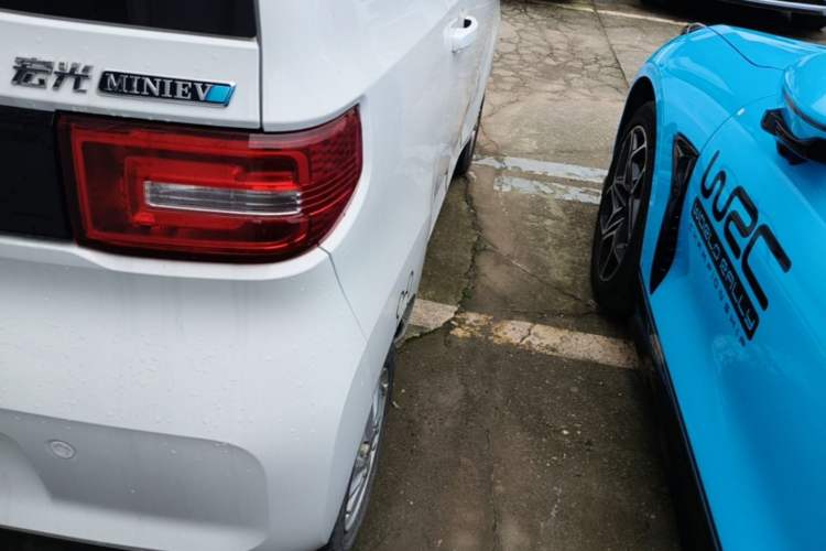 Used Wuling Hongguang MINIEV 2020 Enjoy Edition Lithium-Ion Battery Right Rear Taillight
