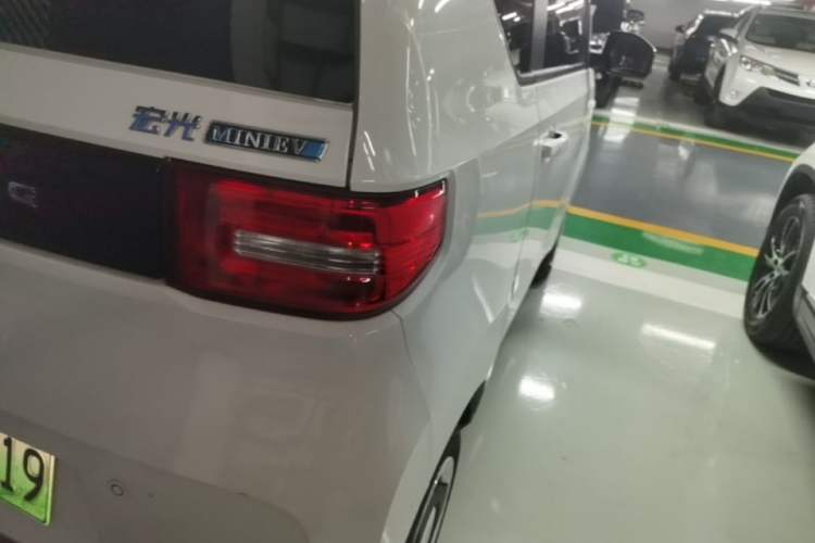 Used Wuling Hongguang MINIEV 2020 Freedom Version Lithium Iron Phosphate Right Rear Taillight