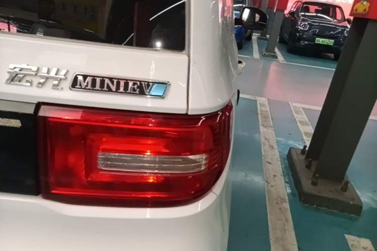 Used Wuling Hongguang MINIEV 2020 Enjoyment Model Lithium Iron Phosphate Right Rear Taillight