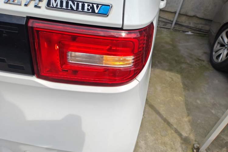 Used Wuling Hongguang MINIEV 2020 Freedom Version Lithium Iron Phosphate Right Rear Taillight