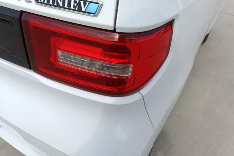 Used Wuling Hongguang MINIEV 2020 Enjoyment Model Lithium Iron Phosphate Right Rear Taillight