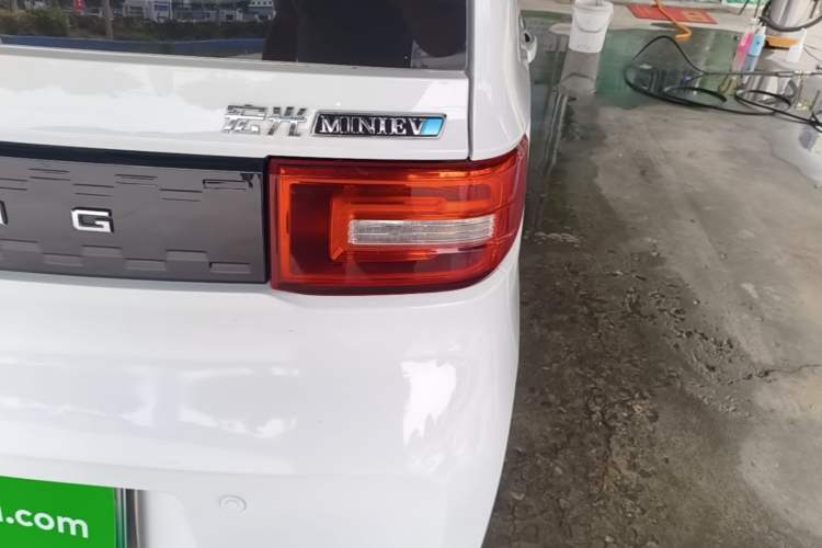 Used Wuling Hongguang MINIEV 2020 Freedom Version Lithium Iron Phosphate Right Rear Taillight