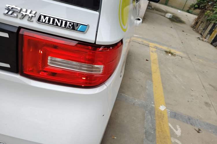 Used Wuling Hongguang MINIEV 2020 Freedom Version Lithium Iron Phosphate Right Rear Taillight