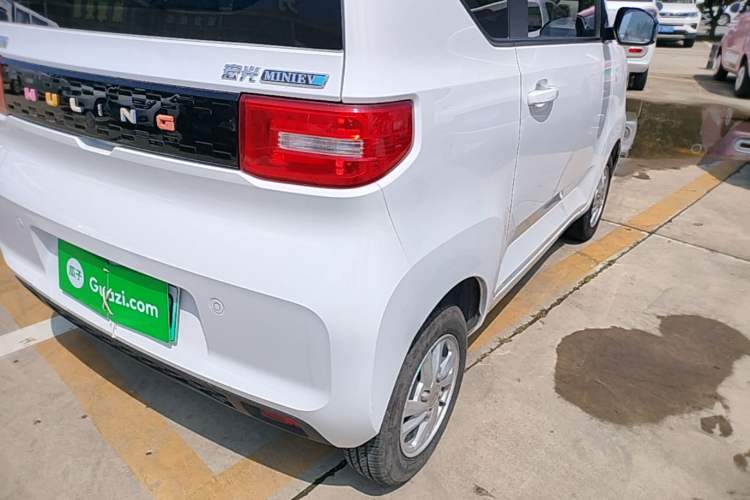 Used Wuling Hongguang MINIEV 2020 Zizai Version Lithium-NMC Right Rear Taillight