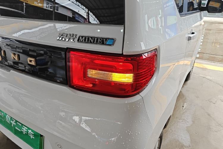 Used Wuling Hongguang MINIEV 2020 Freedom Version Lithium Iron Phosphate Right Rear Taillight